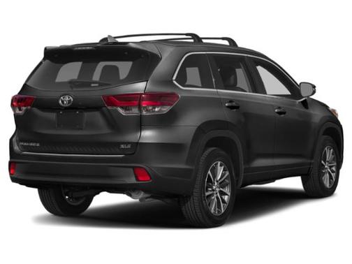 Midnight Black Metallic 2019 Toyota Highlander XLE