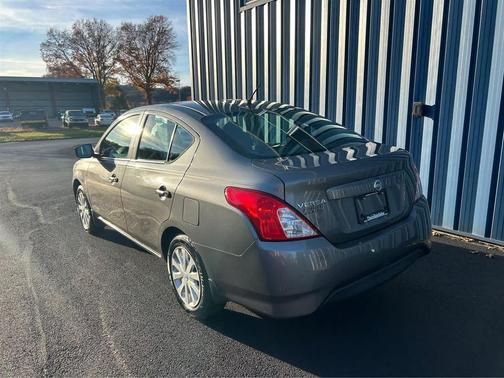 2016 Nissan Versa 1.6 S
