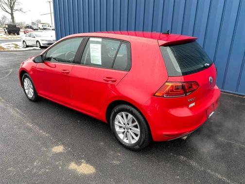 2016 Volkswagen Golf TSI S 4-Door