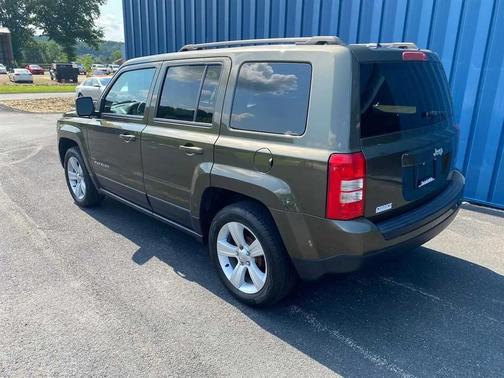 Eco Green Pearlcoat 2016 Jeep Patriot Latitude
