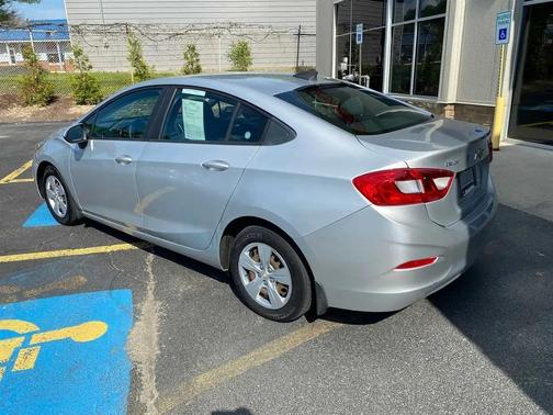Silver Ice Metallic 2016 Chevrolet Cruze LS Auto