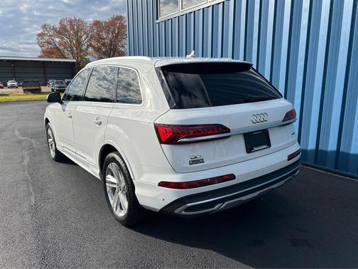 2021 Audi Q7 55 Premium Plus