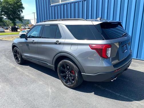 Carbonized Gray Metallic 2023 Ford Explorer ST