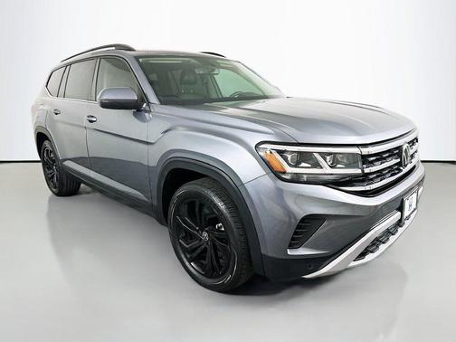 Blue Metallic 2022 Volkswagen Atlas 3.6L SE w/Technology