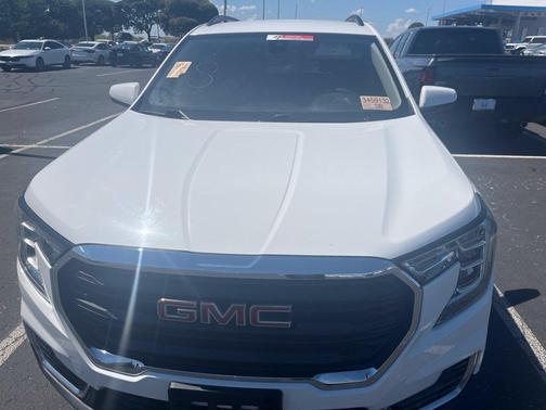 Summit White 2023 GMC Terrain FWD SLE
