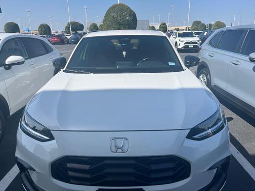 Platinum White Pearl 2024 Honda HR-V Sport