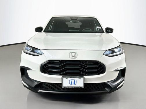 Platinum White Pearl 2024 Honda HR-V Sport