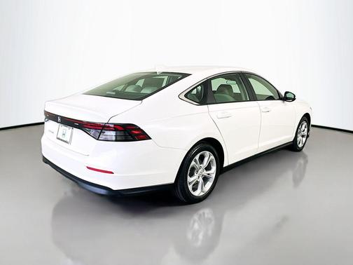 2025 Honda Accord LX 1.5T