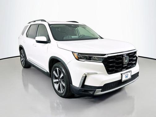 2024 Honda Pilot Touring 8-Passenger