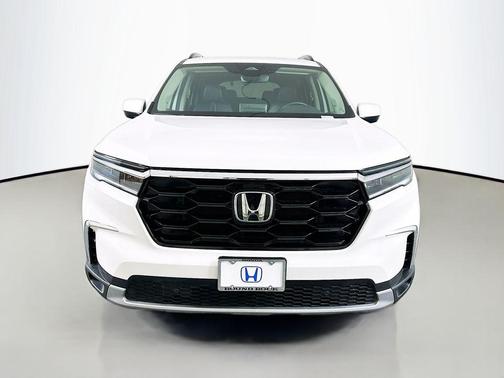 2024 Honda Pilot Touring 8-Passenger