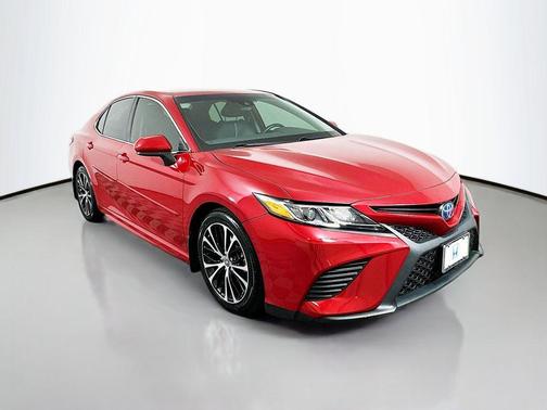 2020 Toyota Camry SE