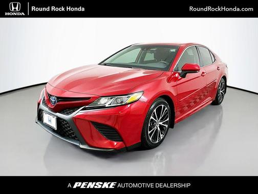 2020 Toyota Camry SE