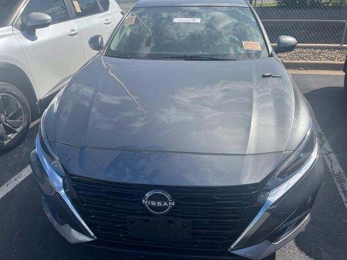 Gun Metallic 2023 Nissan Altima 2.5 SL