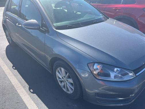 2017 Volkswagen Golf TSI S 4-Door