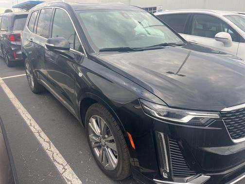 2022 Cadillac XT6 Premium Luxury AWD