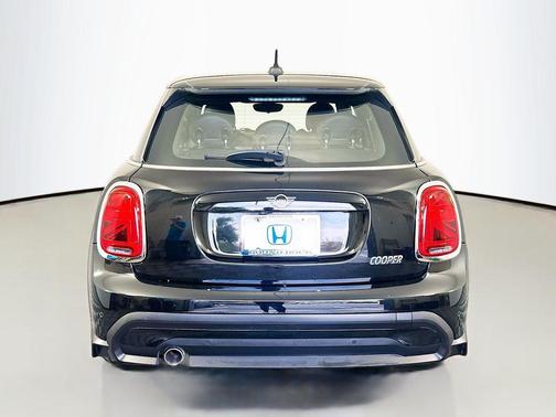 2022 MINI Hardtop Cooper