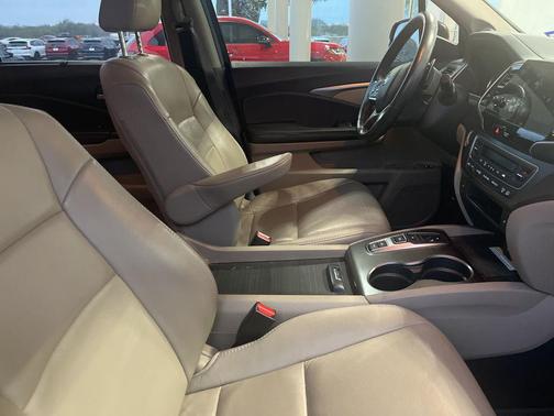 2022 Honda Pilot AWD Special Edition