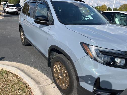 2023 Honda Passport AWD TrailSport