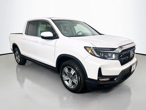 Platinum White Pearl 2026 Honda Ridgeline RTL