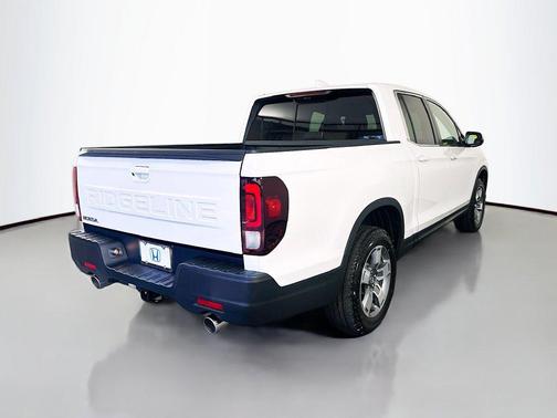 Platinum White Pearl 2026 Honda Ridgeline RTL