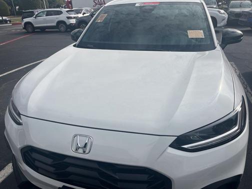 Platinum White Pearl 2025 Honda HR-V 2WD Sport