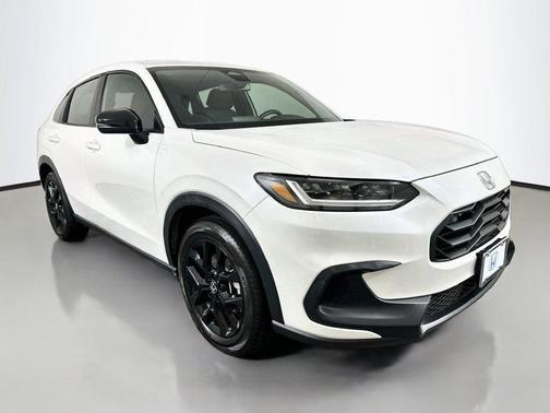 Platinum White Pearl 2025 Honda HR-V 2WD Sport