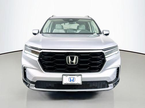 2023 Honda Pilot Touring 8-Passenger