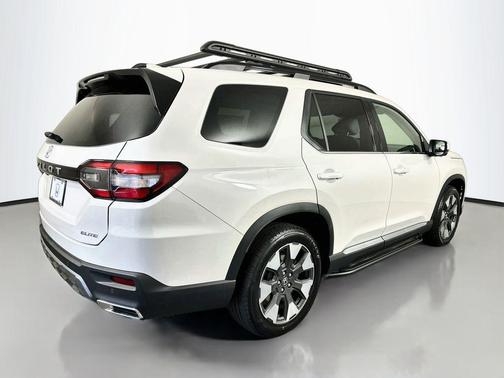 Platinum White Pearl 2026 Honda Pilot Elite