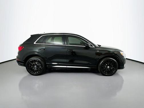 2022 Audi Q3 45 S line Premium Plus