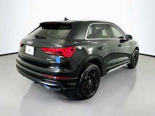 2022 Audi Q3 45 S line Premium Plus