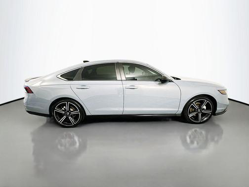 2023 Honda Accord Hybrid Base