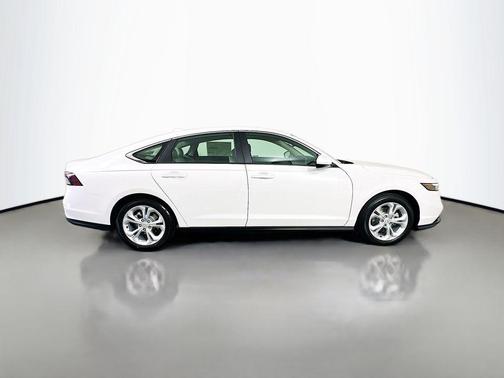 2025 Honda Accord LX 1.5T
