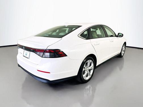 2025 Honda Accord LX 1.5T