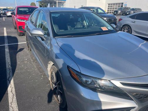 Celestial Silver Metallic 2024 Toyota Camry SE