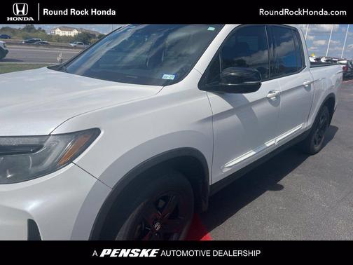 Platinum White 2023 Honda Ridgeline Black