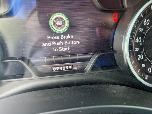 Diamond Black Crystal Pearlcoat 2020 RAM 1500 Laramie