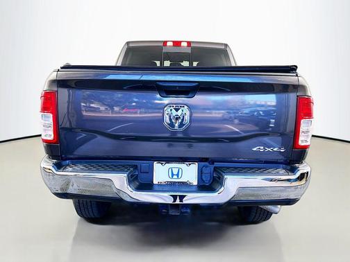 2022 RAM 2500 Tradesman Crew Cab 4x4 6'4' Box