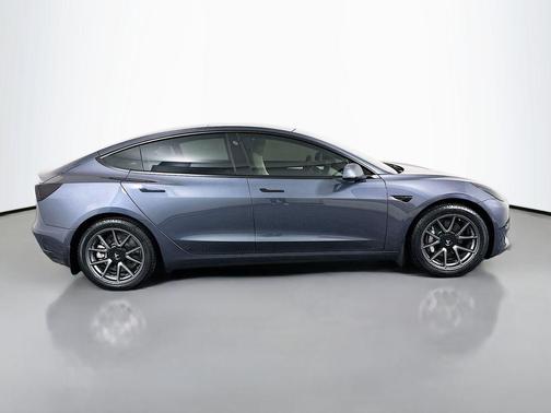 2022 Tesla Model 3 Standard Range