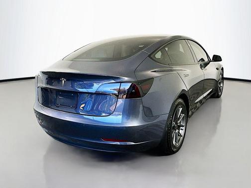 2022 Tesla Model 3 Standard Range