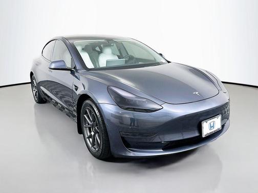 2022 Tesla Model 3 Standard Range