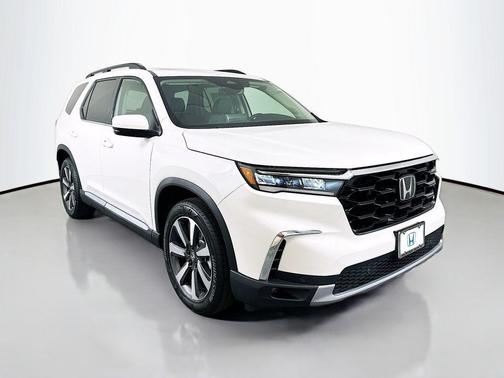 2025 Honda Pilot Touring 8-Passenger