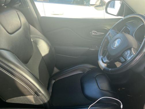 2019 Jeep Cherokee Altitude