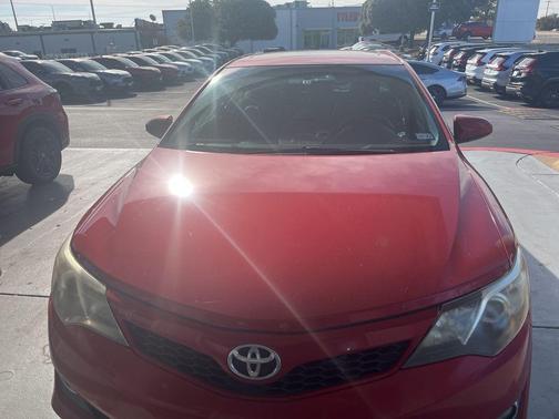2014 Toyota Camry SE