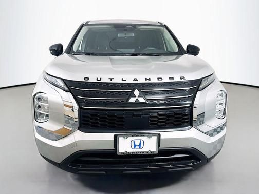 2022 Mitsubishi Outlander ES 2.5 2WD