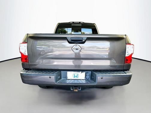 2018 Nissan Titan XD SL