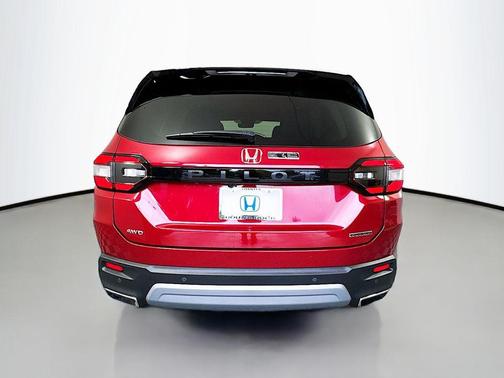 2025 Honda Pilot Touring 8-Passenger