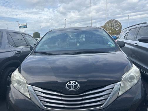 2015 Toyota Sienna XLE