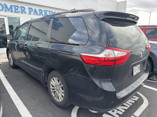 2015 Toyota Sienna XLE