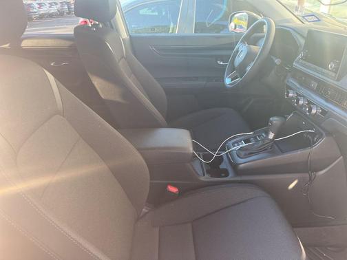 2025 Honda CR-V LX 2WD