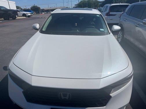 Platinum White Pearl 2024 Honda Accord EX